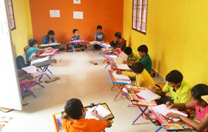 Dessin School of Arts, Pearl Kids International, knife painting classes for kids in Anna Nagar P Block Class Room Photo 2 